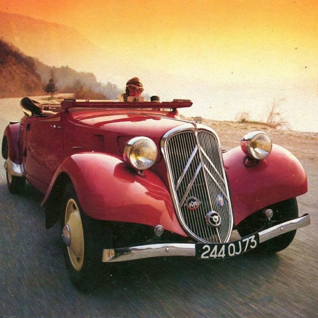 История Citroen: французский характер и смелые решения