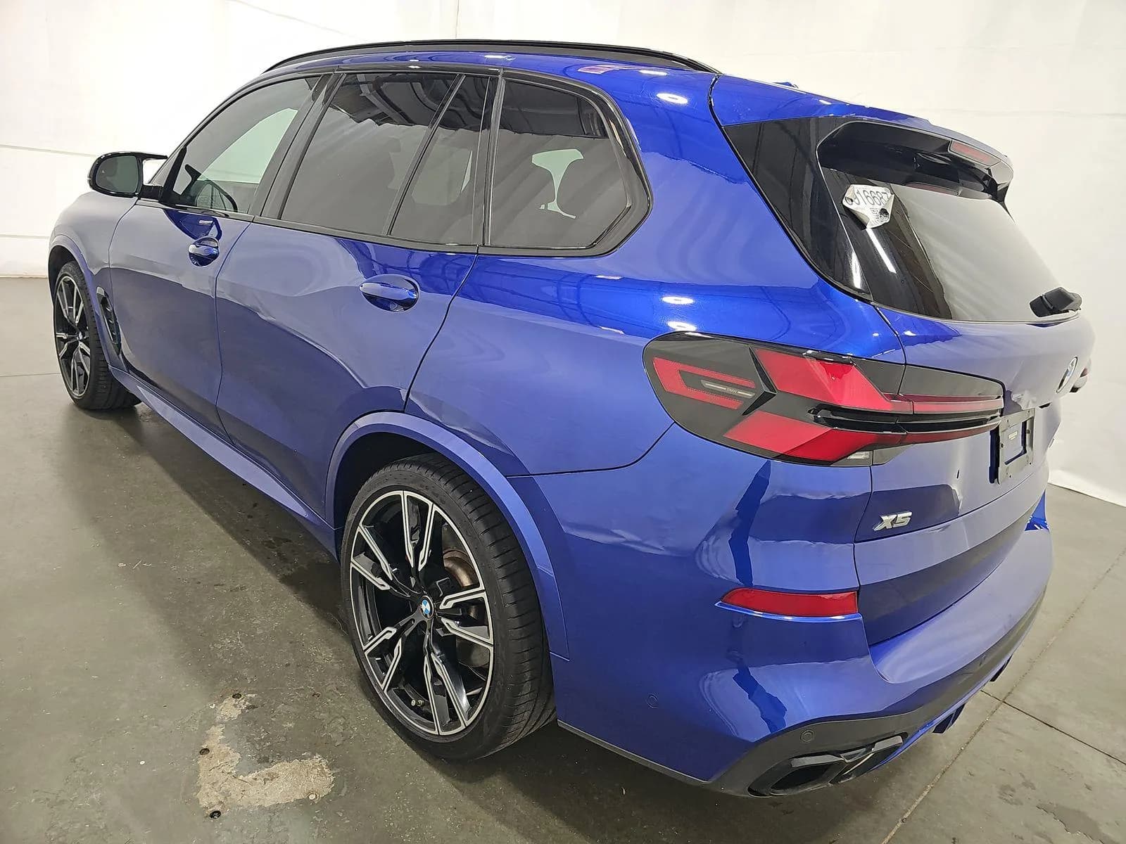 BMW X5 M60i xDrive