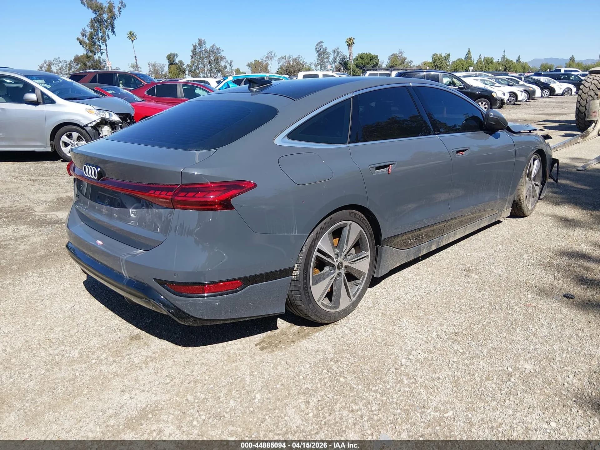 AUDI A6 E-TRON Prestige — фото 4
