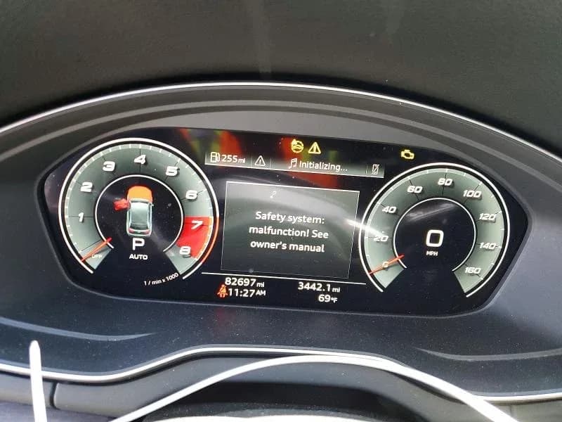 AUDI Q5 Premium Plus