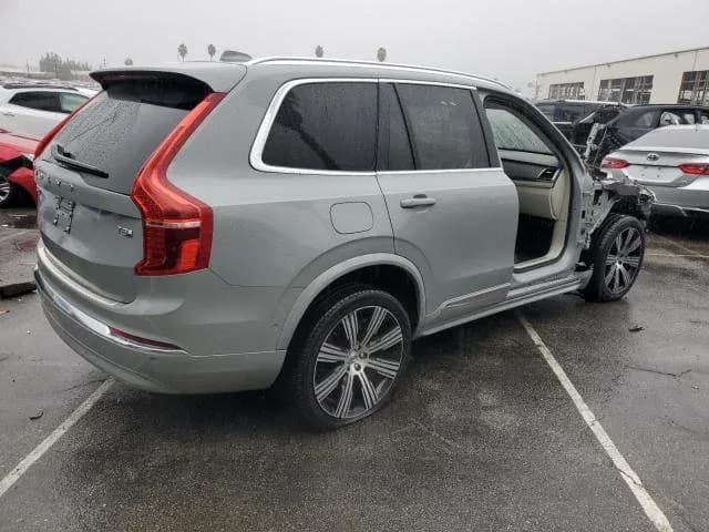 VOLVO XC90 Ultra — фото 3