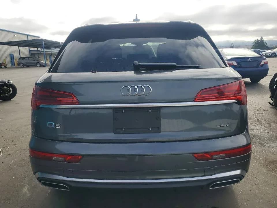 AUDI Q5 E Premium Plus