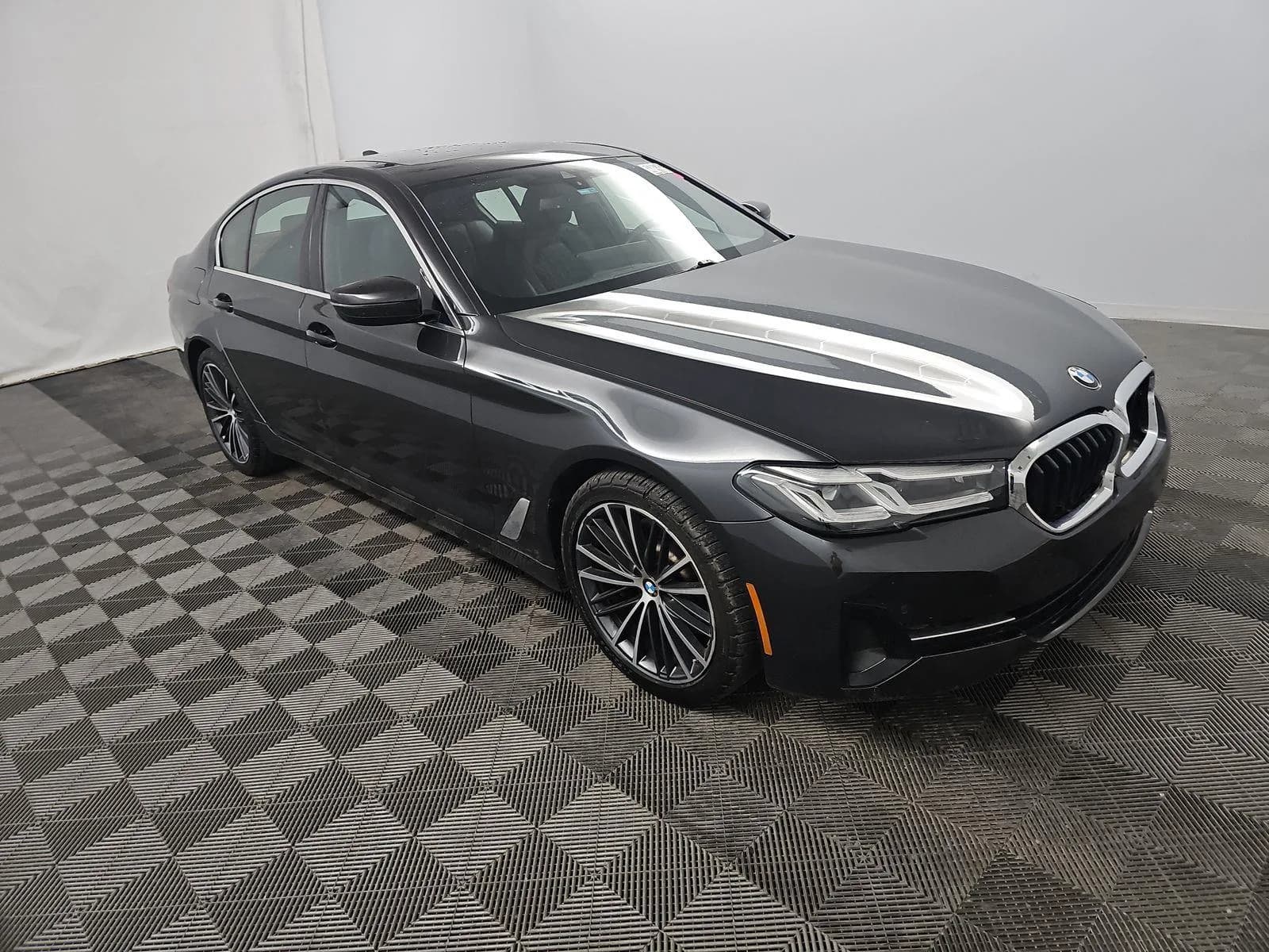 BMW 5 Series 530i — фото 2