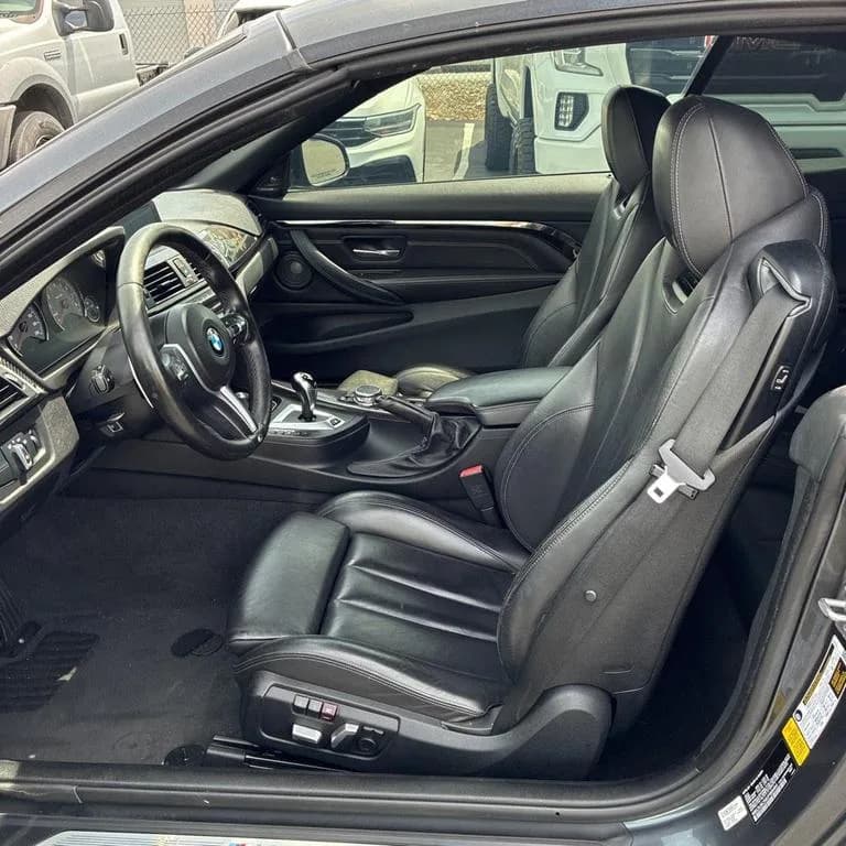 BMW M4 Base