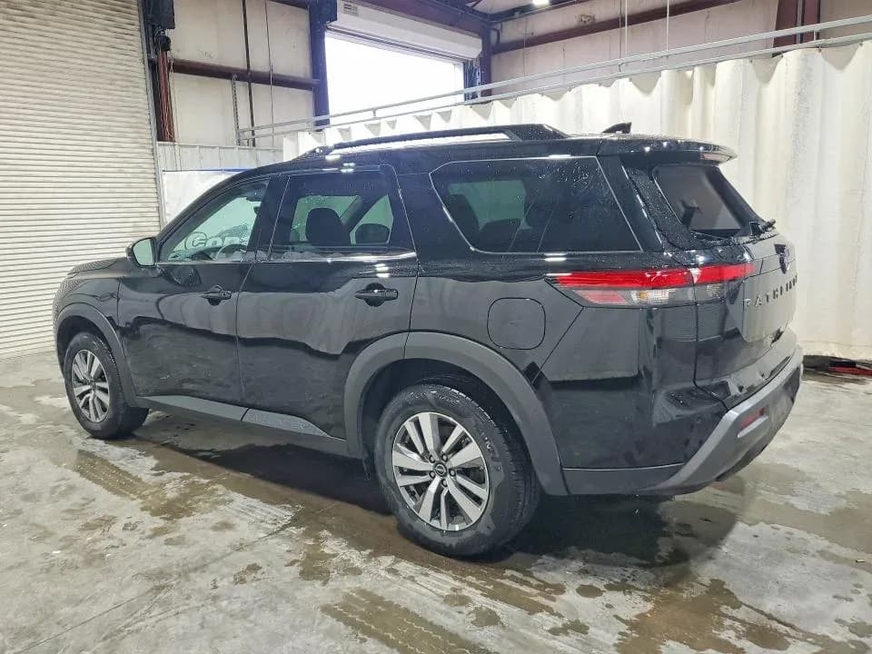 NISSAN PATHFINDER Sl — фото 2