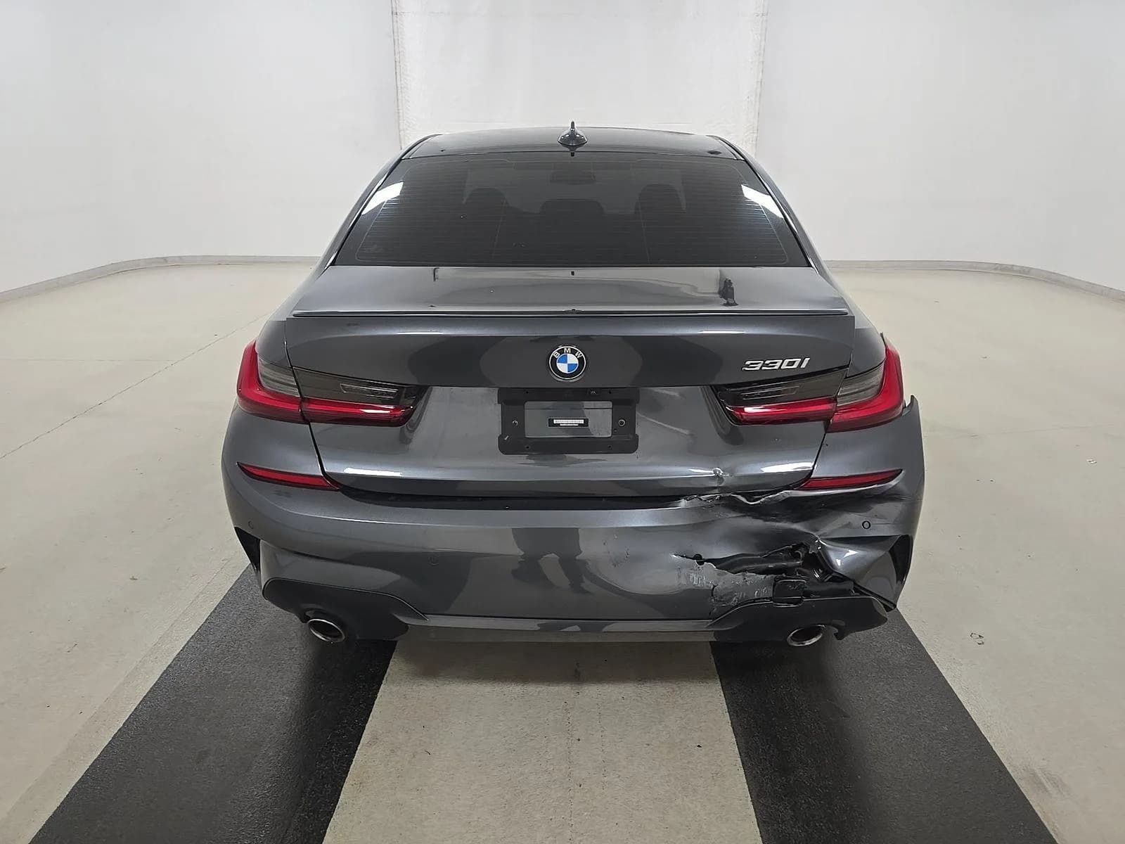 BMW 3 Series 330i