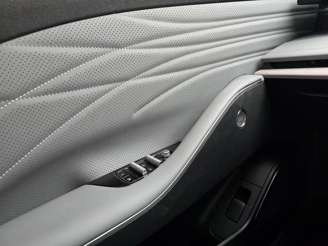 Geely Galaxy E8 2WD Dragon Edition