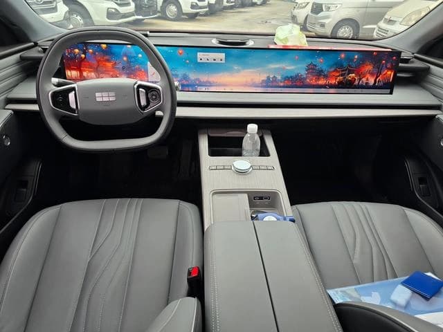 Geely Galaxy E8 2WD Dragon Edition