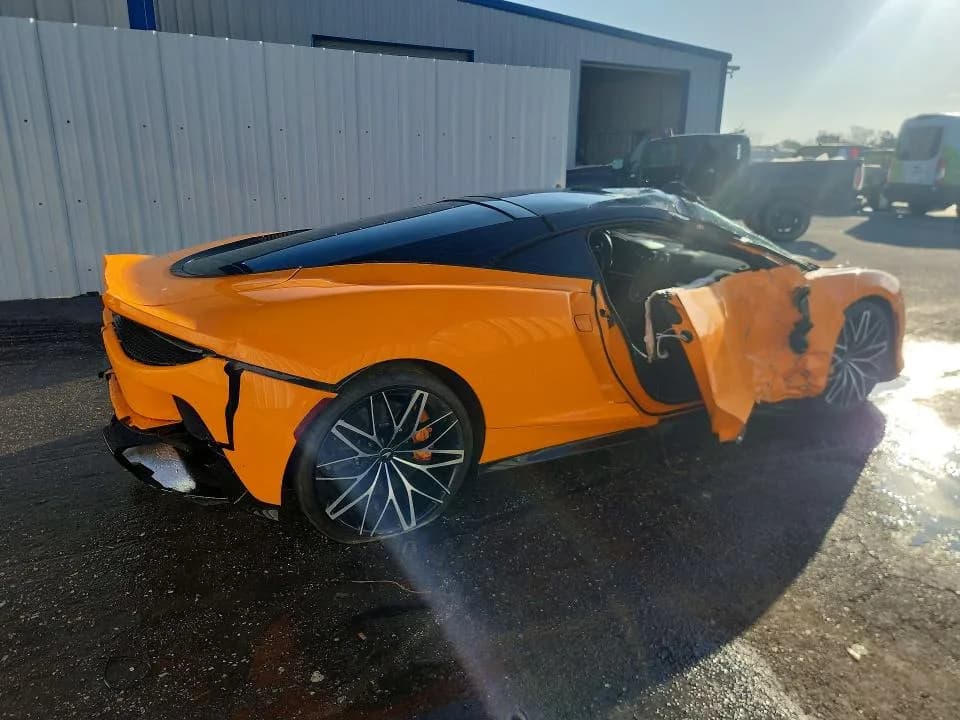 MCLAREN AUTOMOTIVE GT