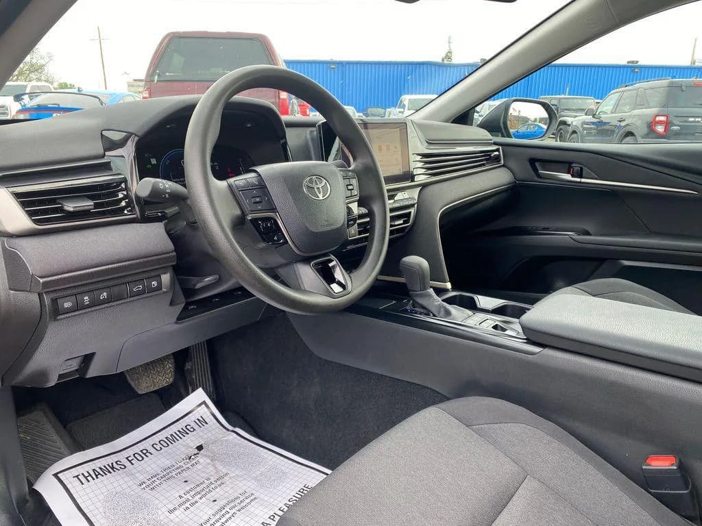 Toyota Camry LE