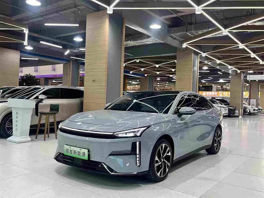 Geely Galaxy L6 125km Starship — фото 2