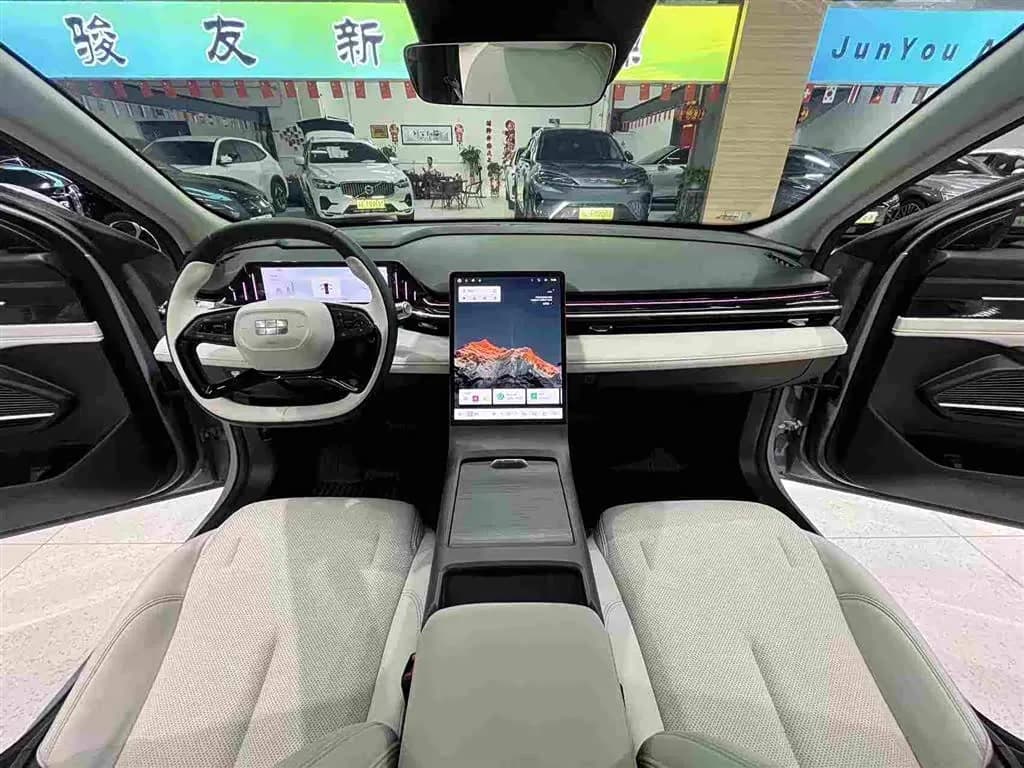 Geely Galaxy L6 125km Starship