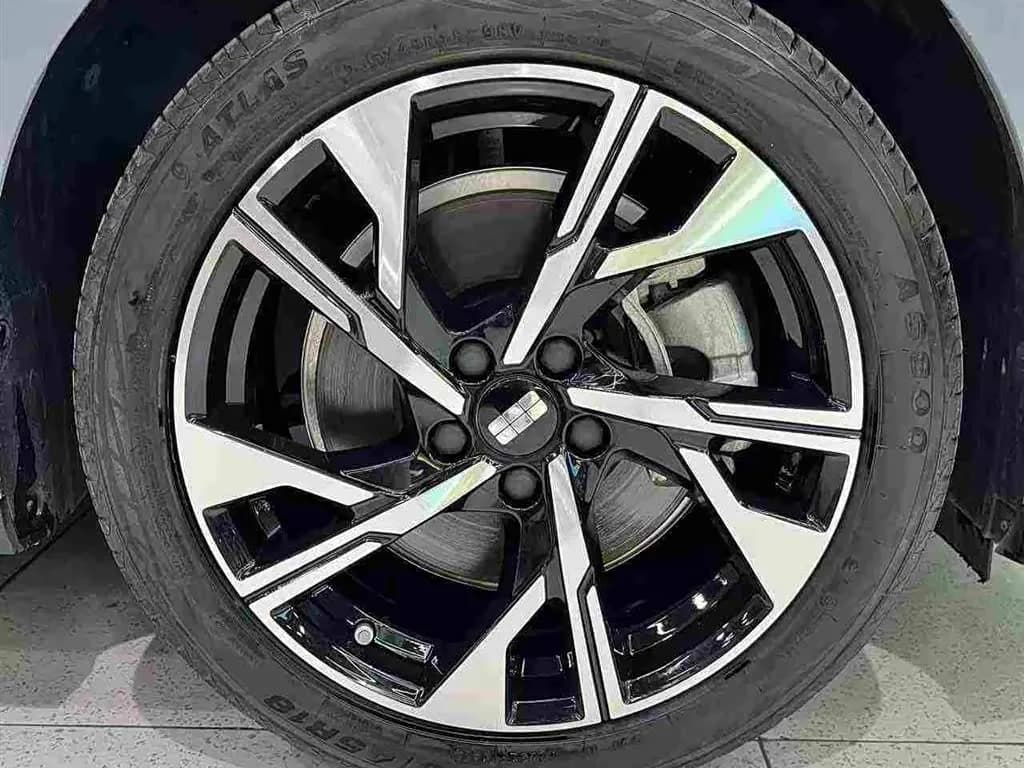 Geely Galaxy L6 125km Starship
