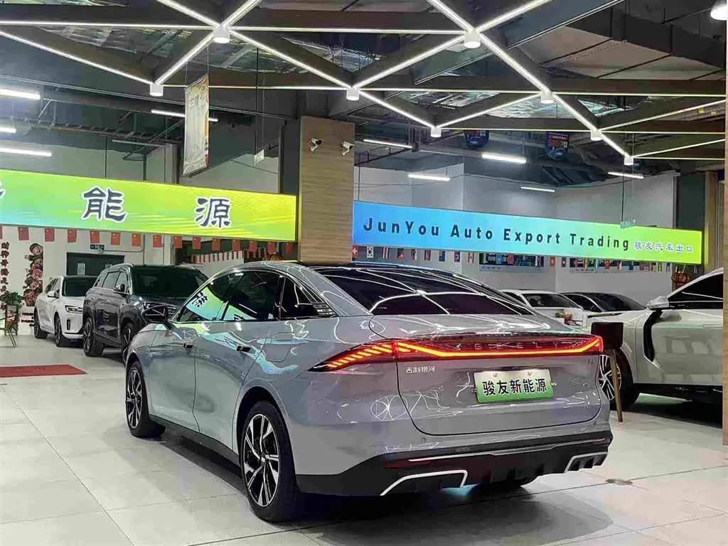 Geely Galaxy L6 125km Starship
