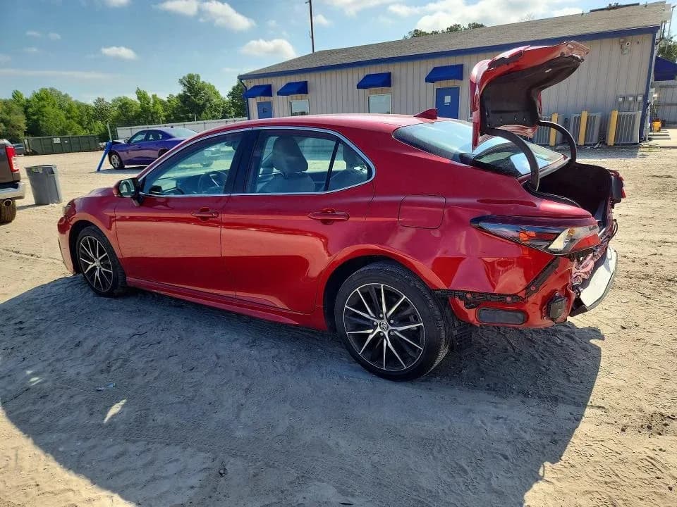 TOYOTA CAMRY Se — фото 2