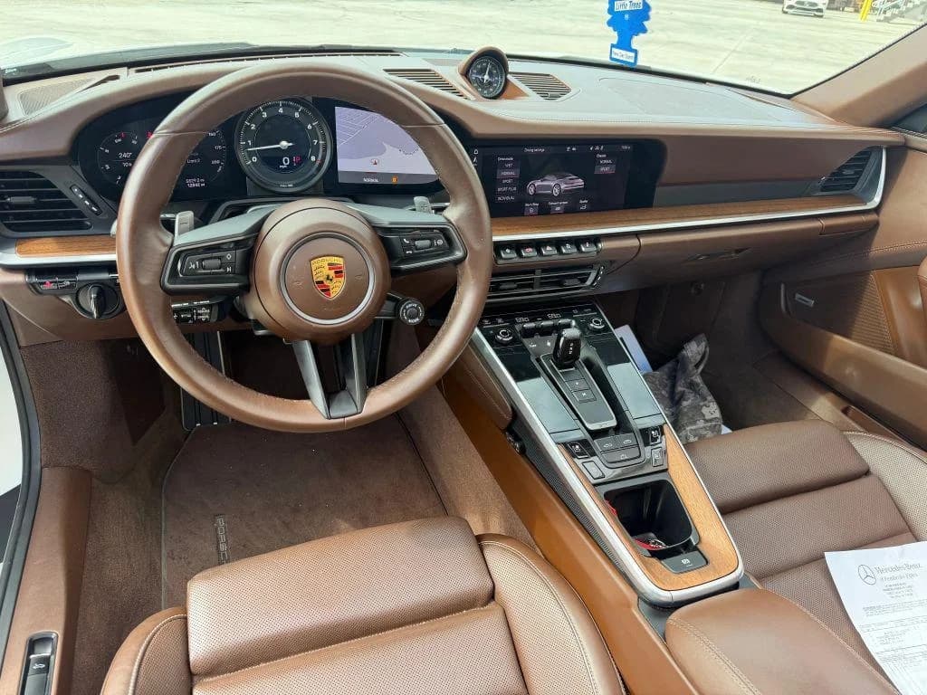 Porsche 911 Carrera