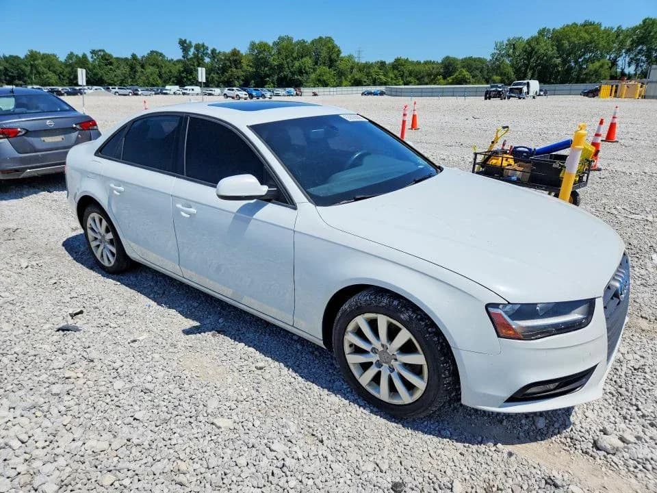 AUDI A4 Premium — фото 4