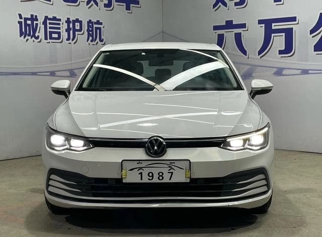 Volkswagen Golf 200TSI DSG Pro — фото 2