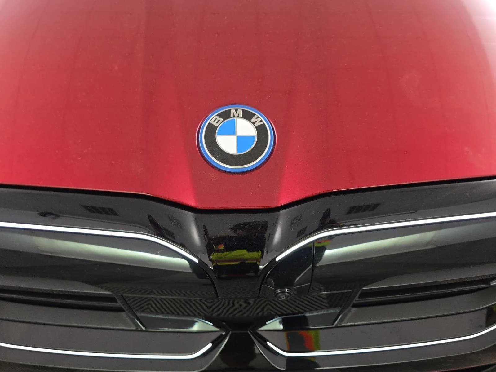 BMW i5 M60