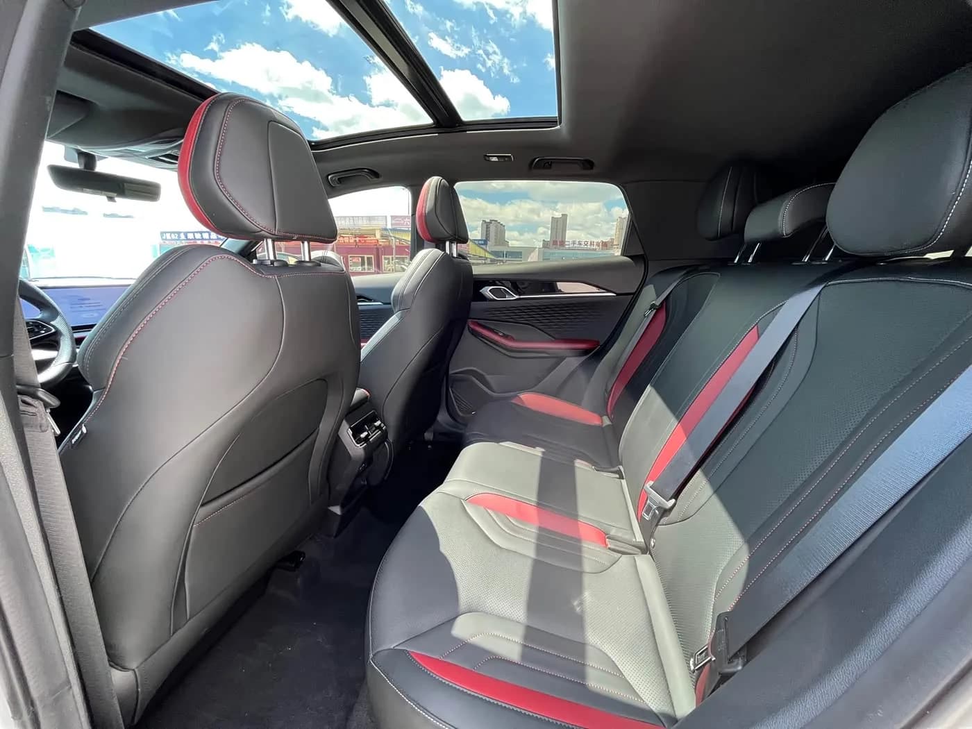 Geely Binyue  COOL 1.5TD DCT Champion Edition