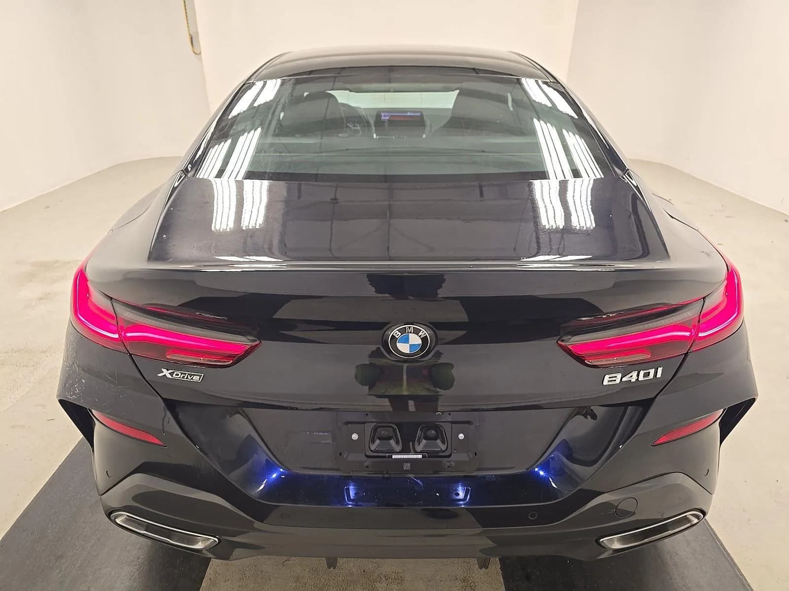BMW 8 Series 840i xDrive — фото 5