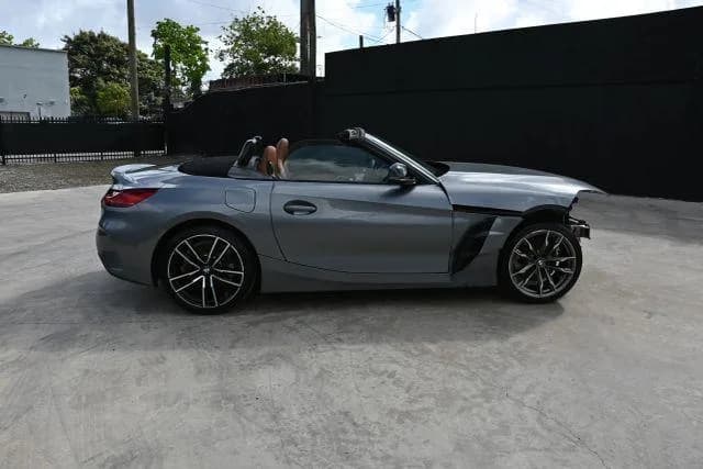 BMW Z4 sDrive30i — фото 5