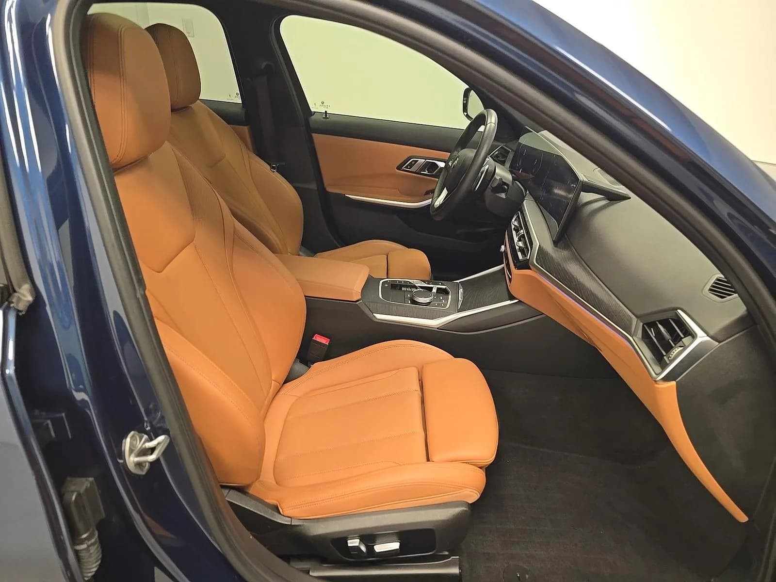 BMW 3 Series 330i