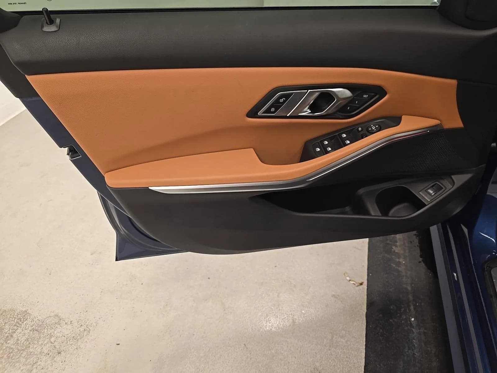 BMW 3 Series 330i