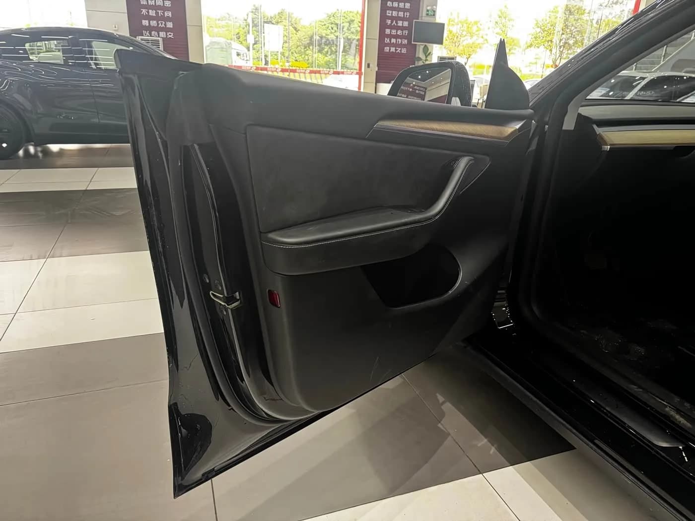 Tesla Y Long Range All-Wheel Drive 3D7