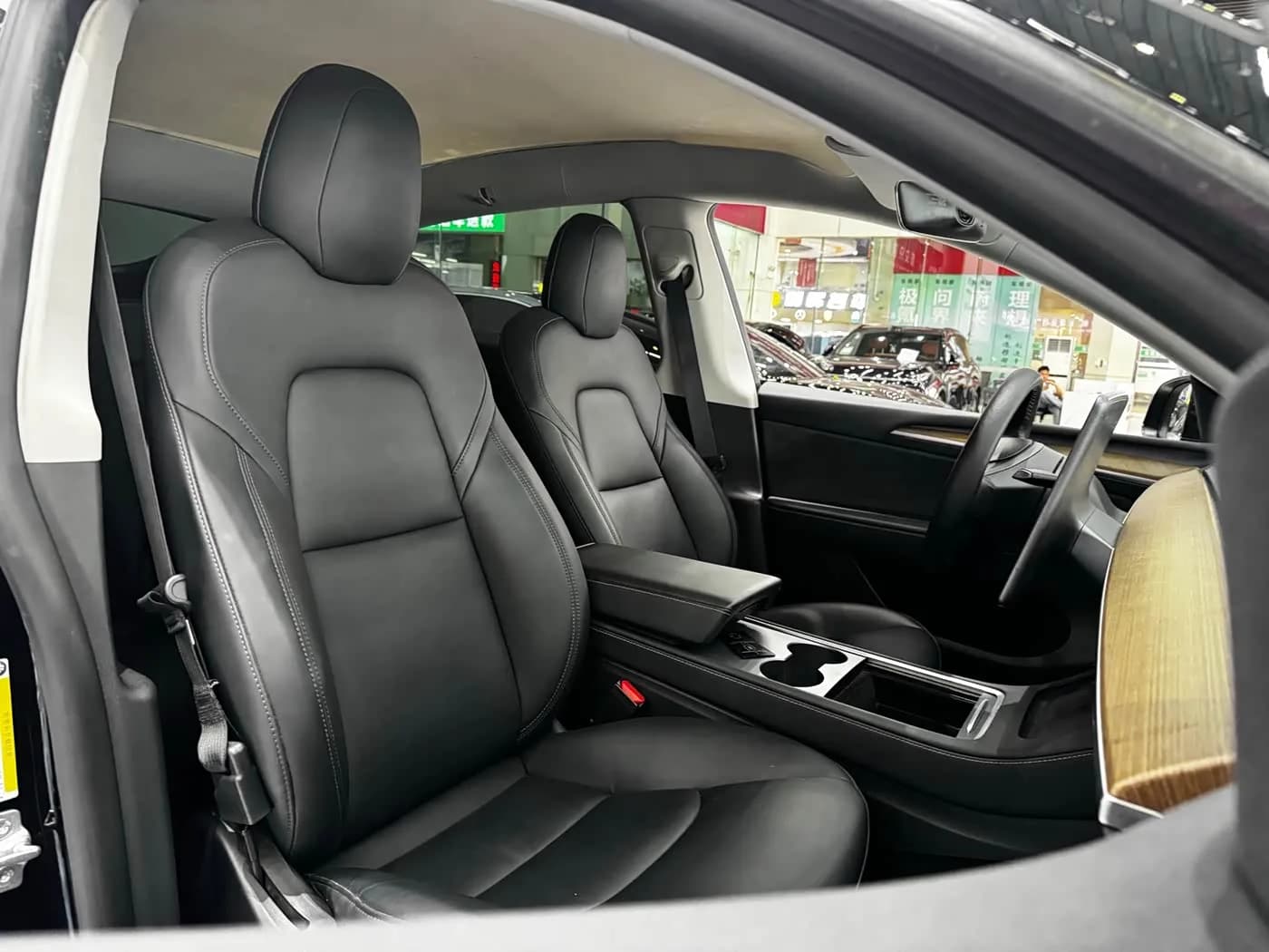 Tesla Y Long Range All-Wheel Drive 3D7