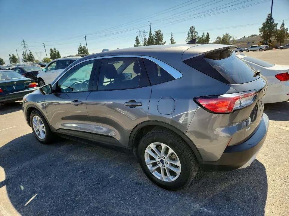 FORD ESCAPE Hybrid Se — фото 2