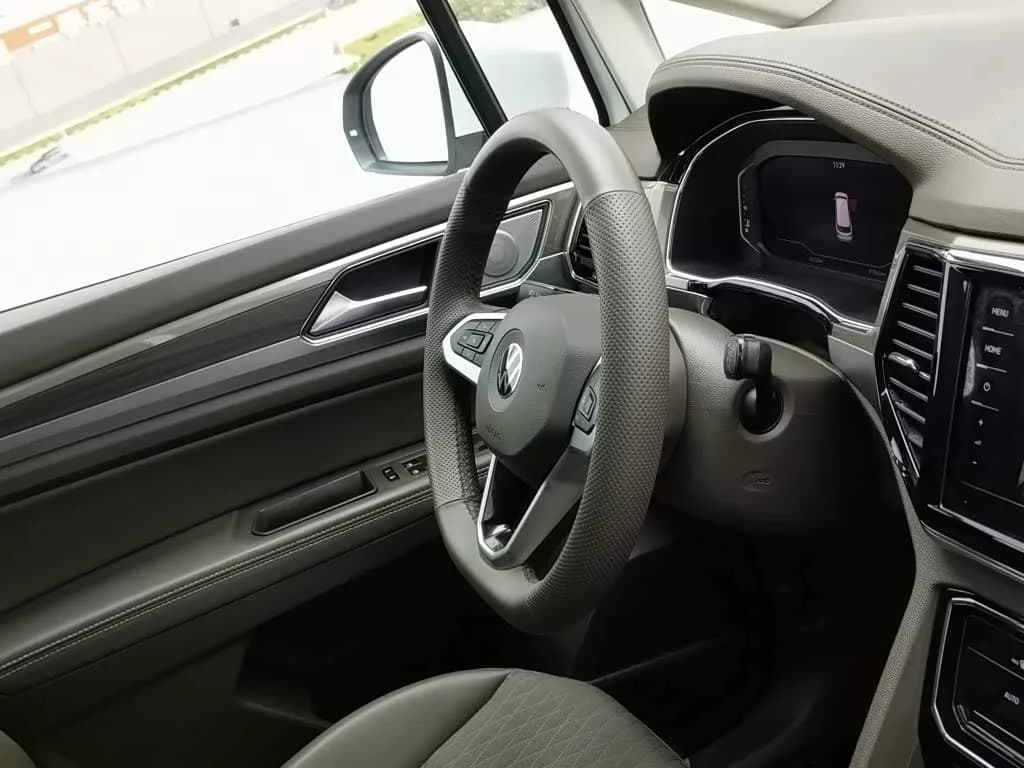Volkswagen 330TSI Business Edition