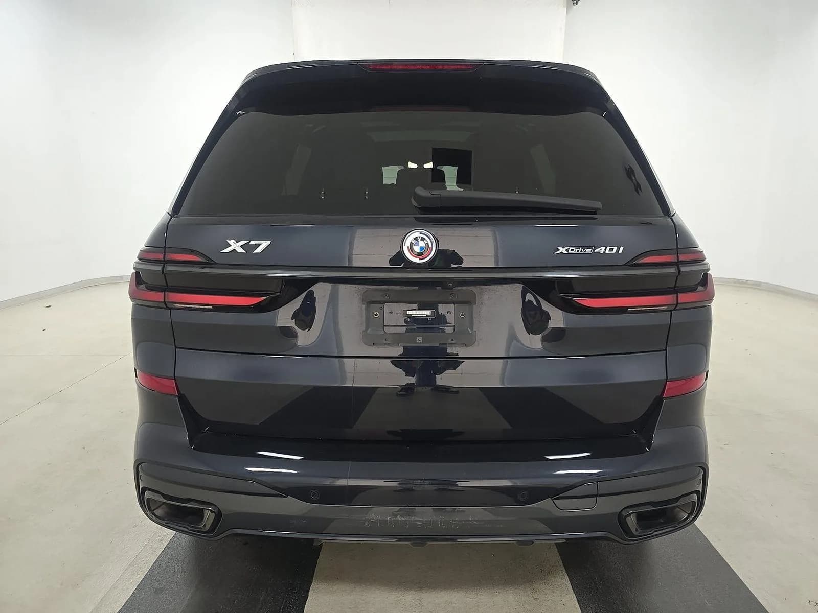 BMW X7 xDrive40i — фото 1