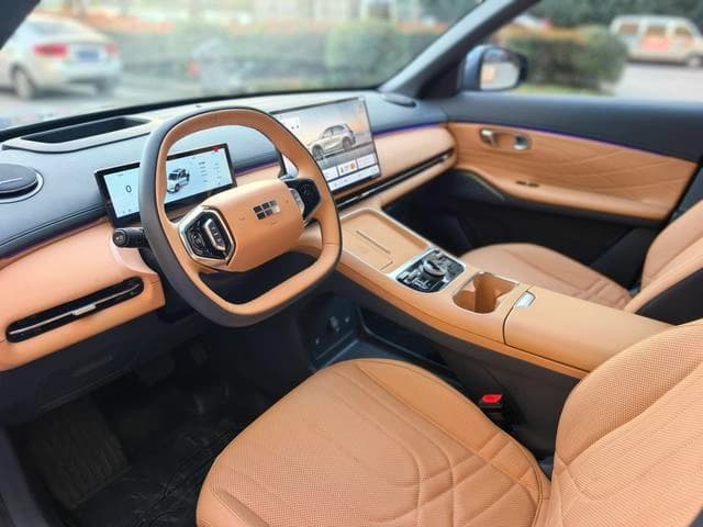 Geely Galaxy Starship 7 EM-i Navigator Edition