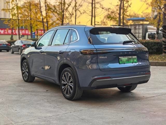 Geely Galaxy Starship 7 EM-i Navigator Edition