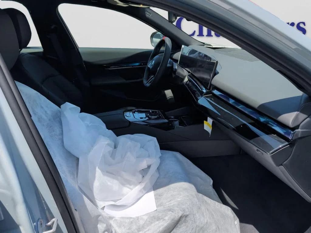 BMW I5
