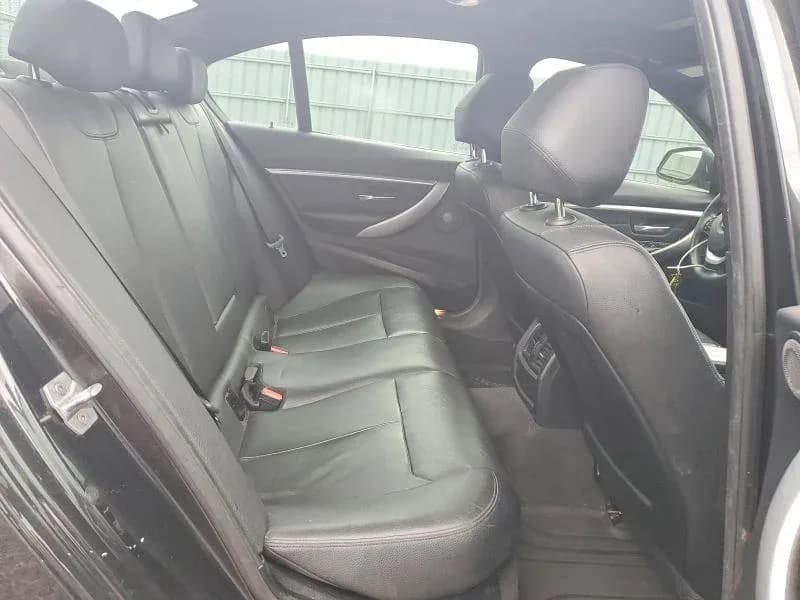 BMW 330E