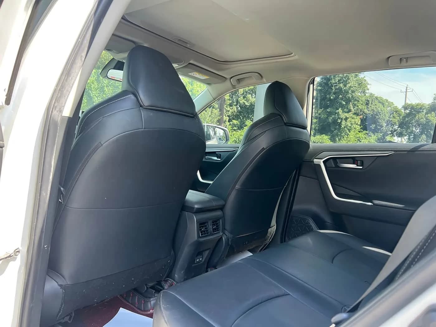 Toyota 2.0L CVT Front-Wheel Drive Luxury Edition