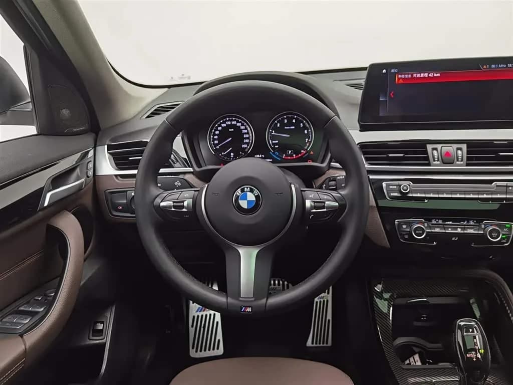 BMW X1 Sdrive25li Leading