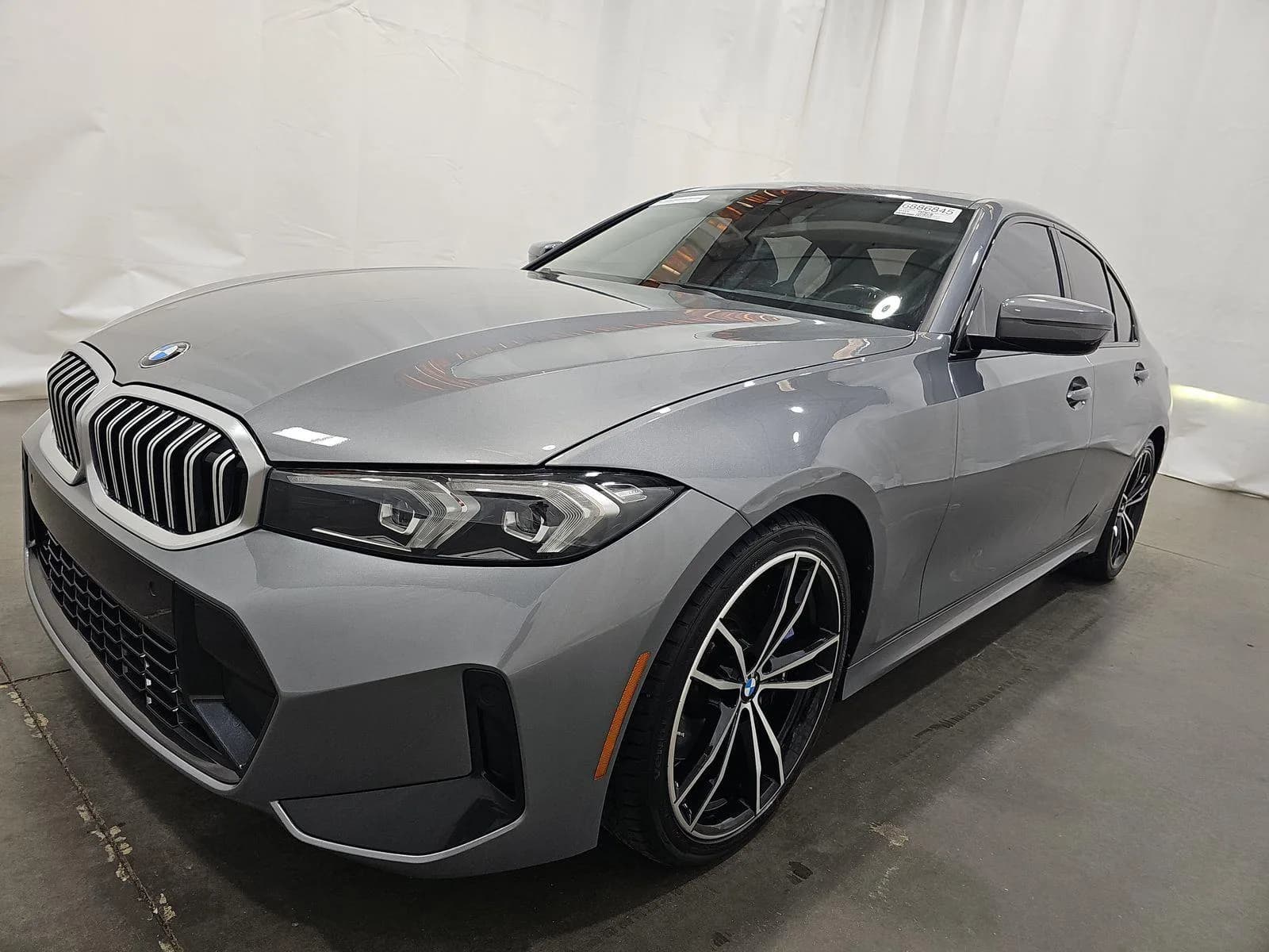BMW 3 Series 330i MSPORT — фото 1