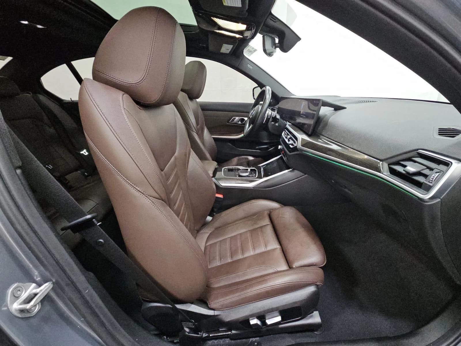 BMW 3 Series 330i MSPORT
