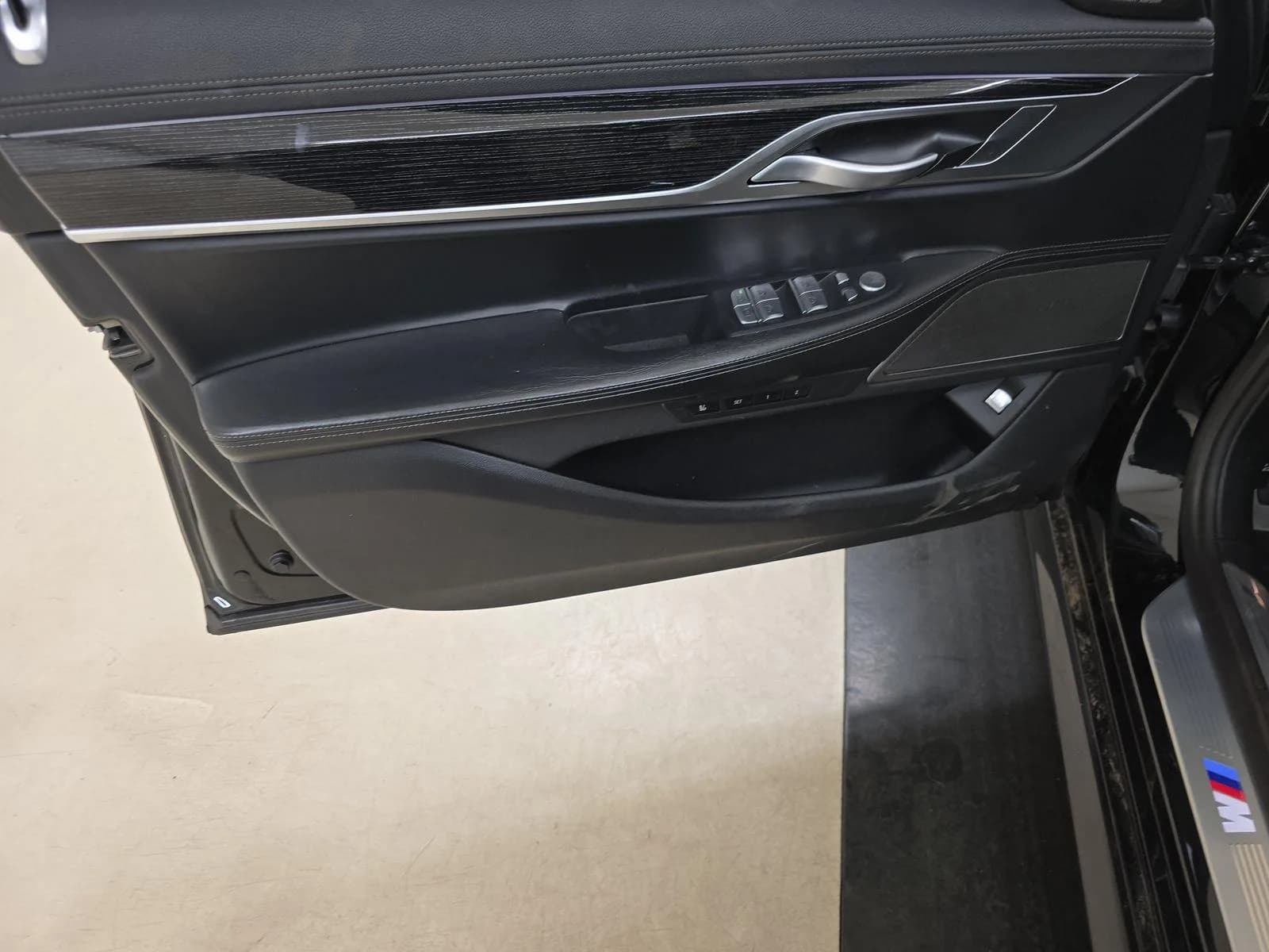 BMW 7 Series 740i