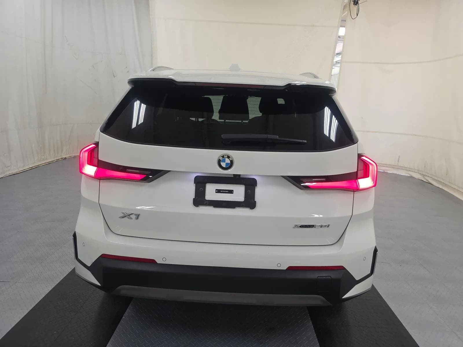 BMW X1 Xdrive28i — фото 5