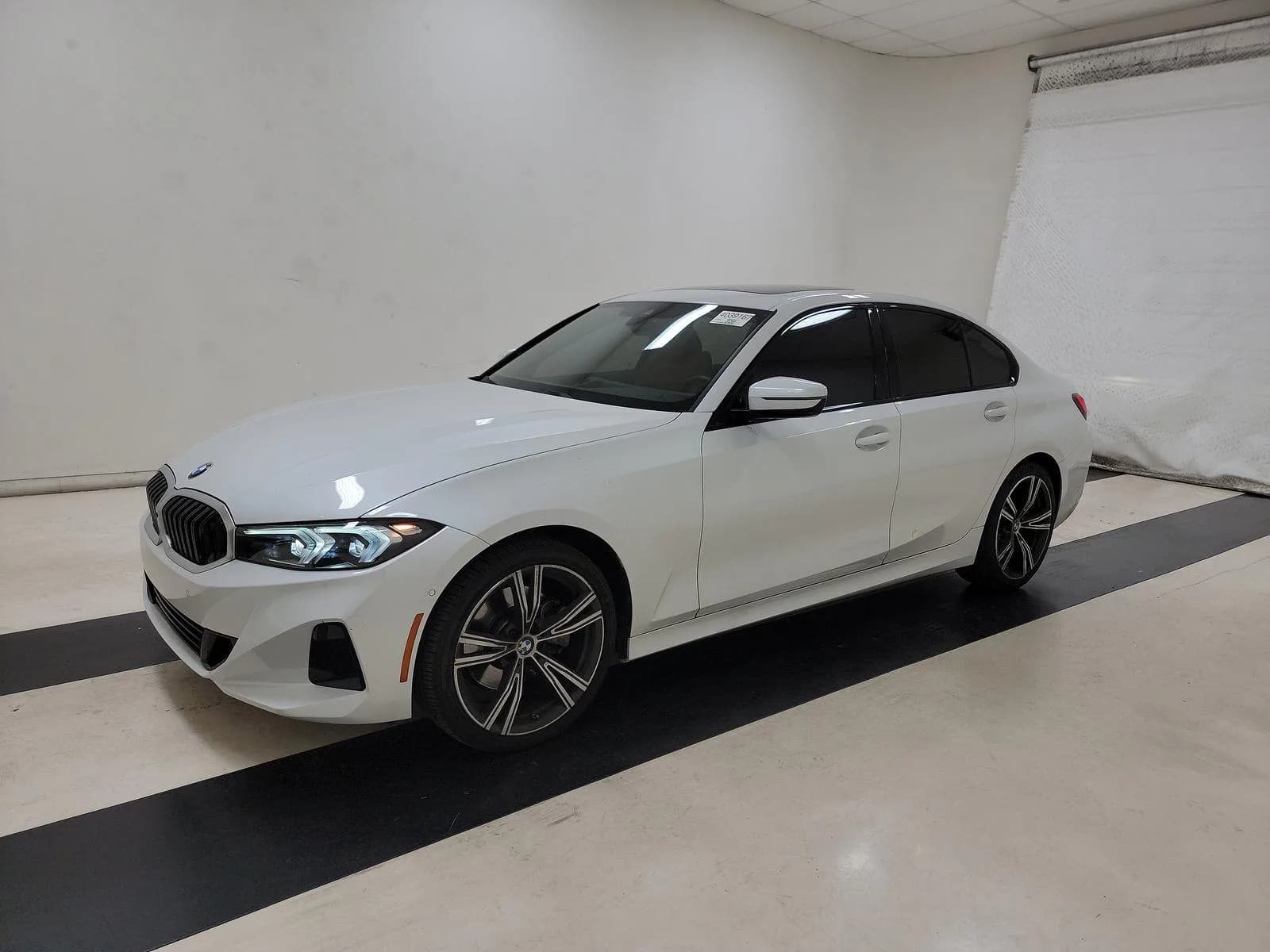 BMW 3 Series 330i