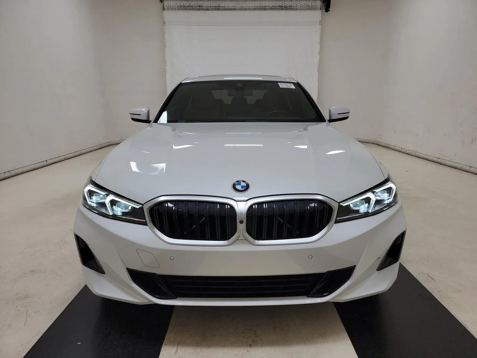 BMW 3 Series 330i