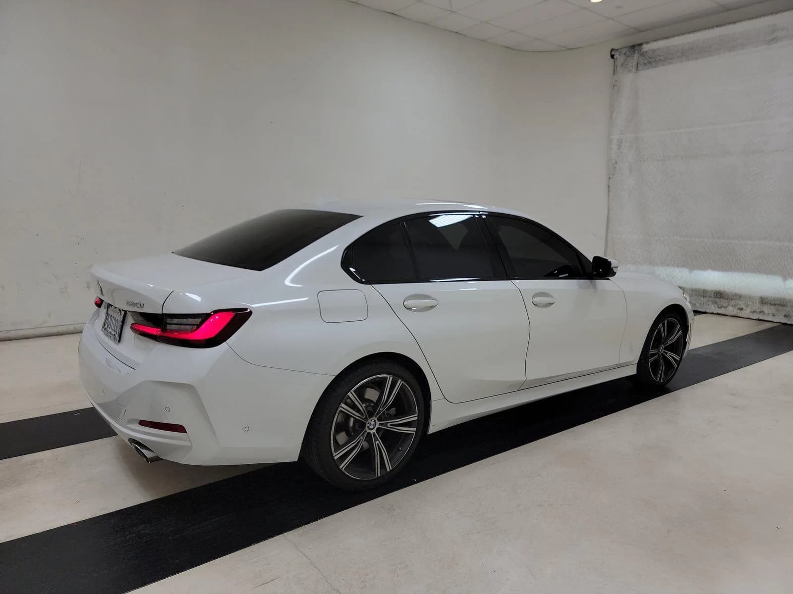 BMW 3 Series 330i