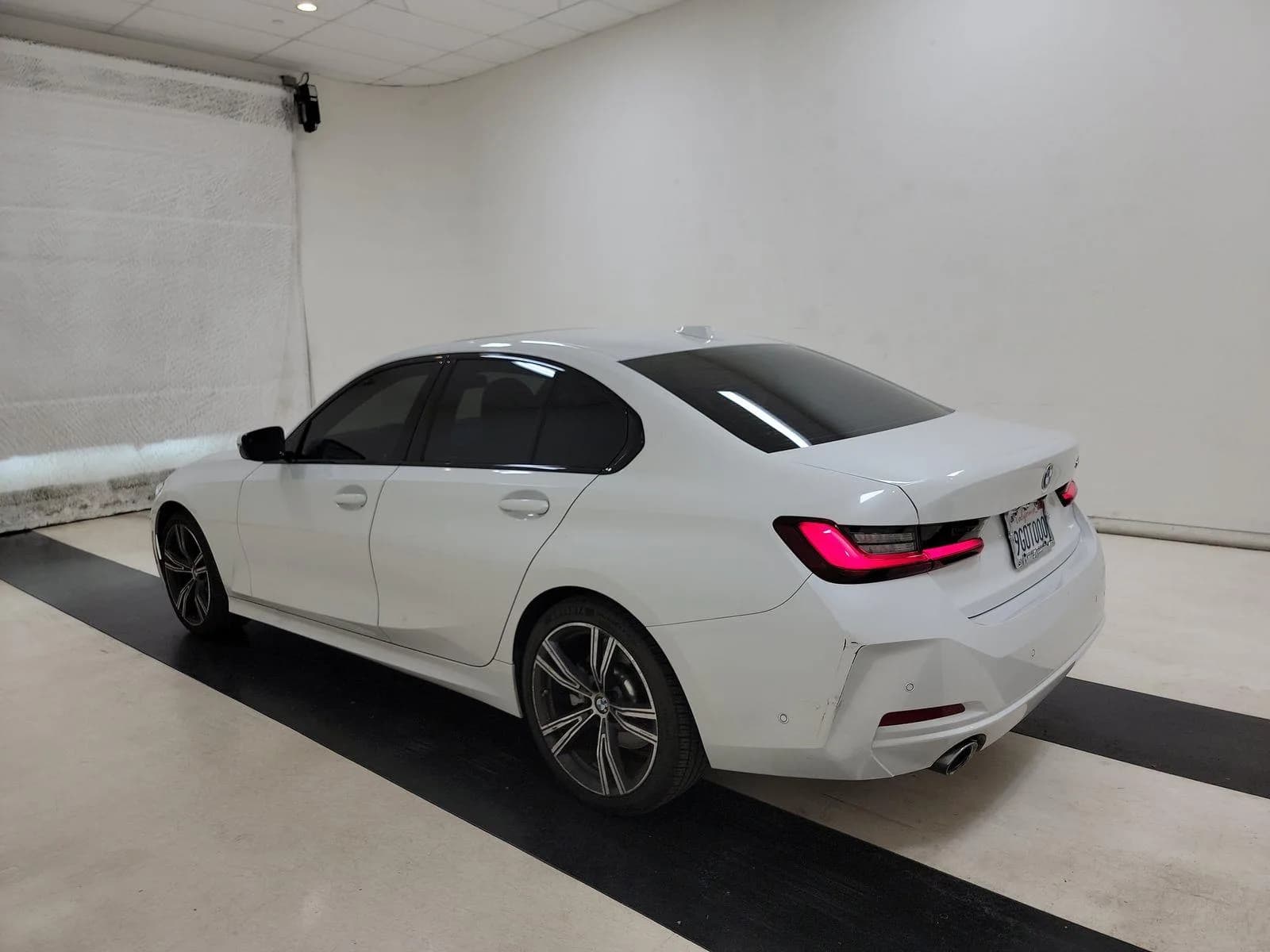 BMW 3 Series 330i
