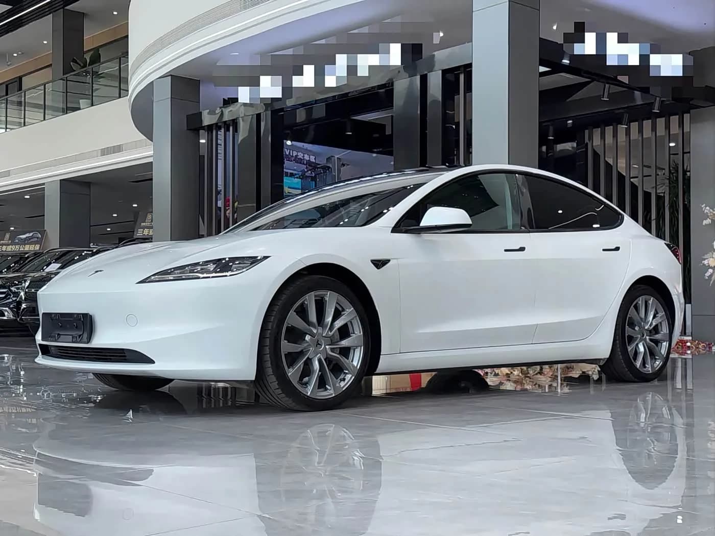 Tesla 3 Long Range All-Wheel Drive — фото 2