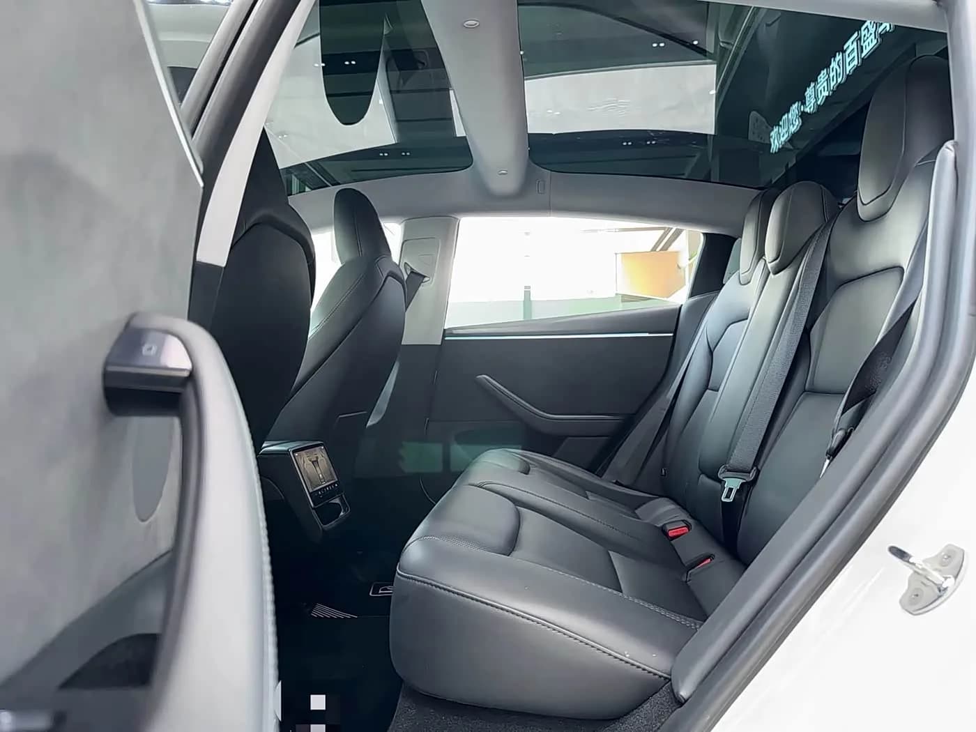 Tesla 3 Long Range All-Wheel Drive