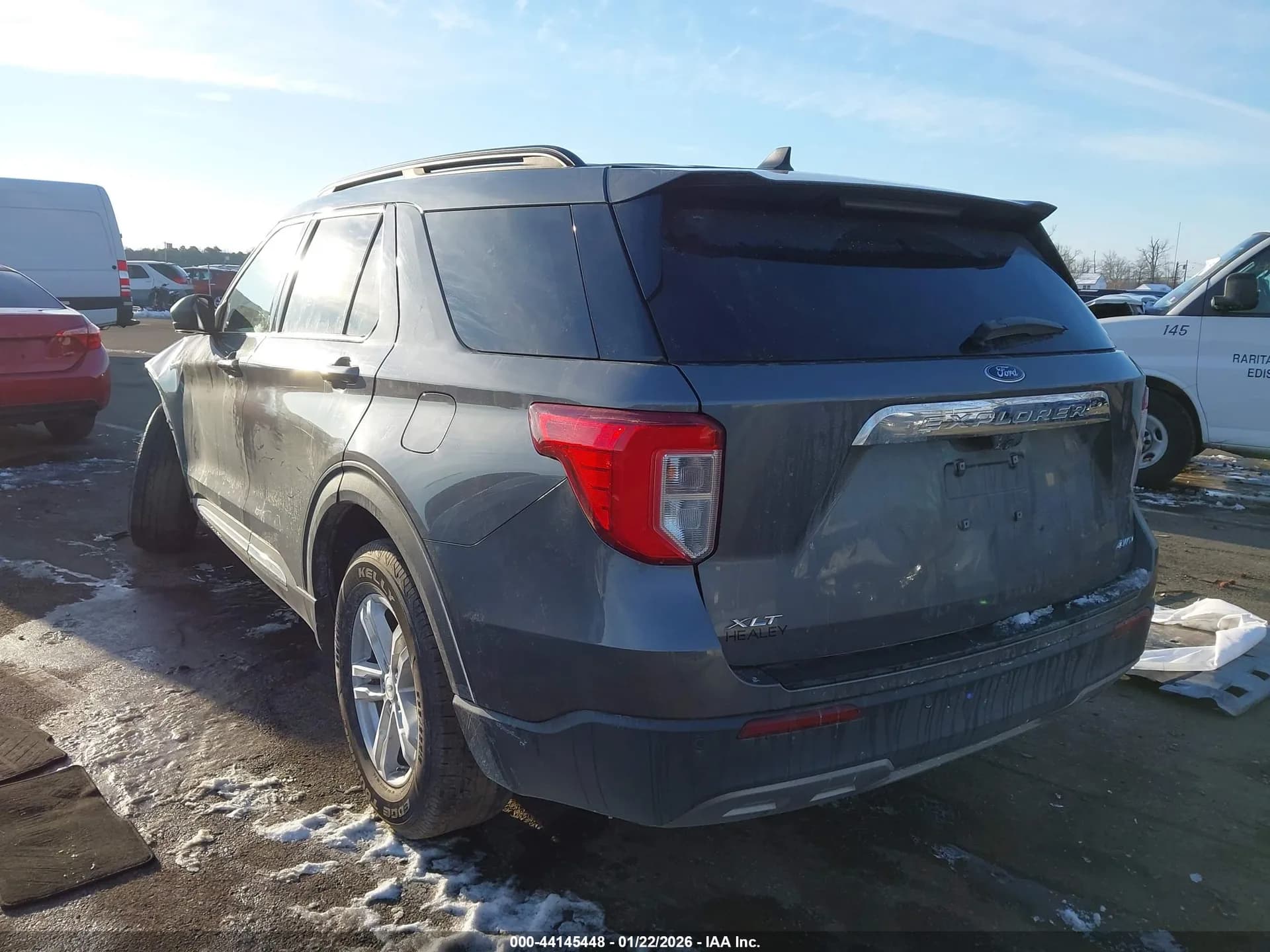FORD EXPLORER Xlt — фото 3
